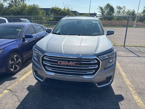 Used 2023 GMC Terrain SLT w/ Infotainment Package II AWD/4WD image 23