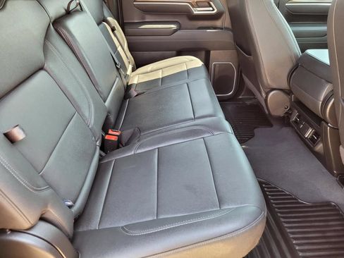 Used 2026 Chevrolet Silverado 1500 LT w/ Leather Package RWD image 13