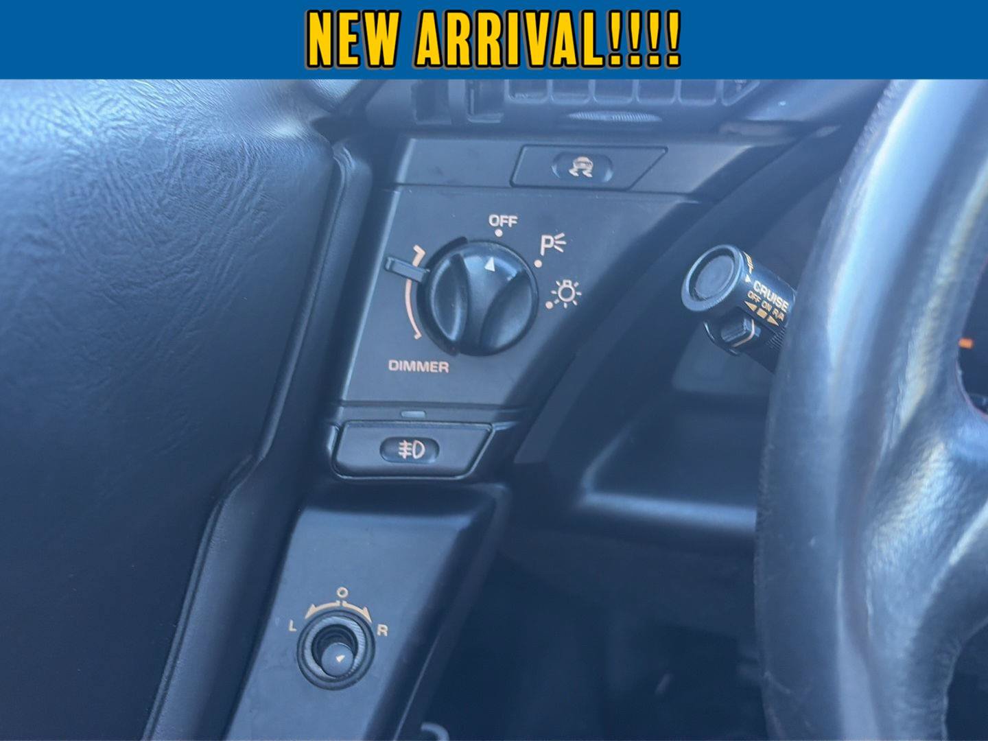 Used 1992 Chevrolet Corvette Coupe RWD image 11
