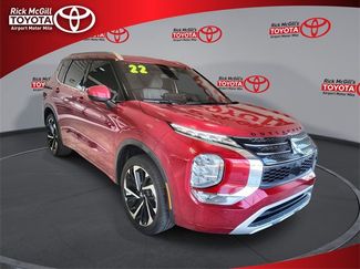 Used 2022 Mitsubishi Outlander SEL image 1