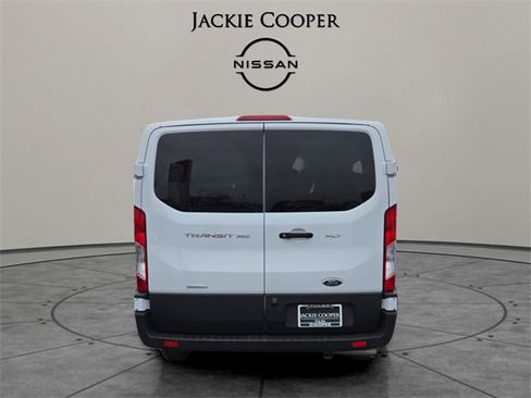 Used 2023 Ford Transit 350 XLT image 4