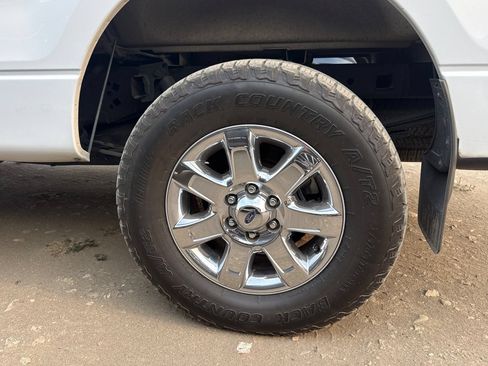 Used 2014 Ford F150 XLT w/ XLT Chrome Package AWD/4WD image 3