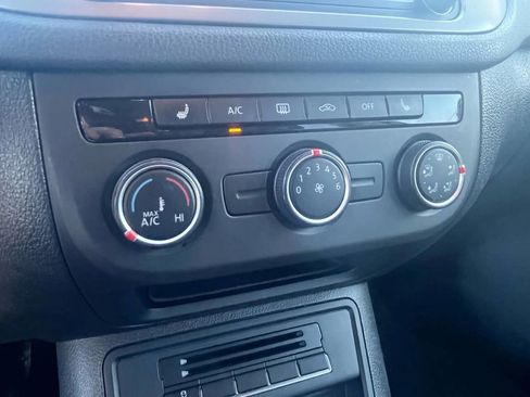 Used 2016 Volkswagen Tiguan S image 22