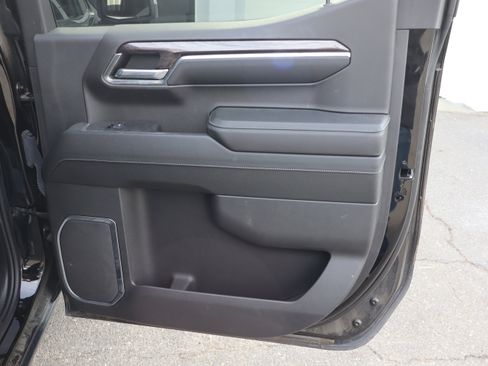 Certified 2023 Chevrolet Silverado 1500 LTZ w/ Technology Package image 33