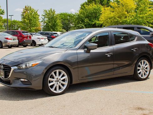 Used 2017 MAZDA MAZDA3 Touring FWD image 6