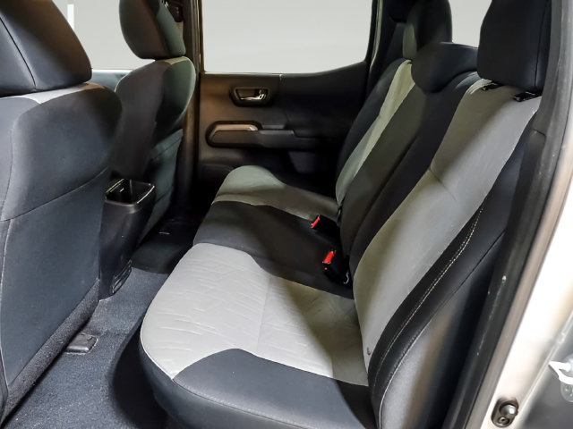Used 2021 Toyota Tacoma TRD Sport AWD/4WD image 12