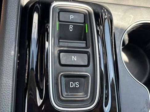 Used 2025 Honda Pilot EX-L image 37