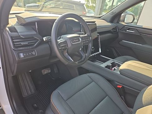 Used 2026 GMC Acadia AT4 w/ Luxury Package AWD/4WD image 40