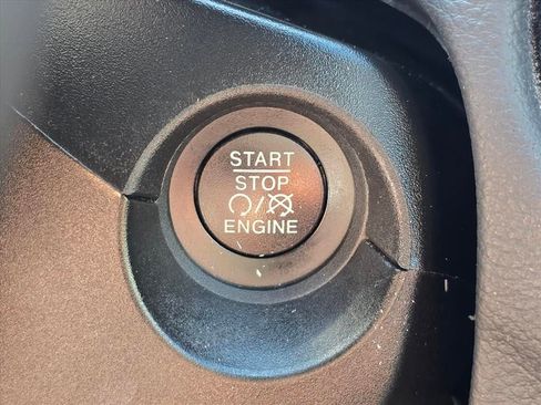 Used 2018 Jeep Compass Limited w/ Navigation Group AWD/4WD image 19