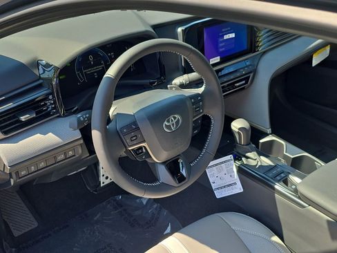 New 2025 Toyota Camry SE image 15