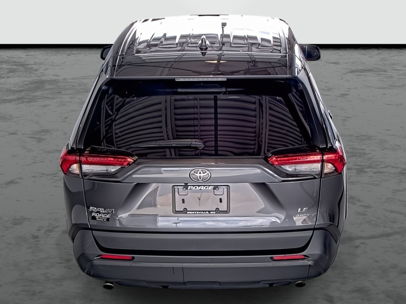 Used 2025 Toyota RAV4 LE AWD/4WD image 3