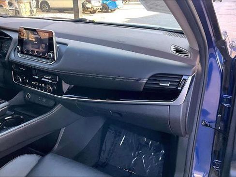 Certified 2023 Nissan Rogue SL image 18