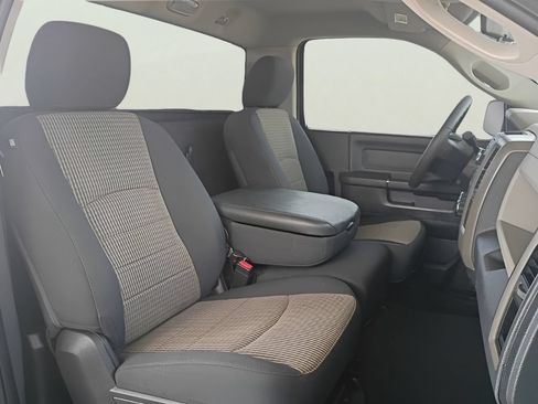 Used 2012 RAM 1500 Express RWD image 3