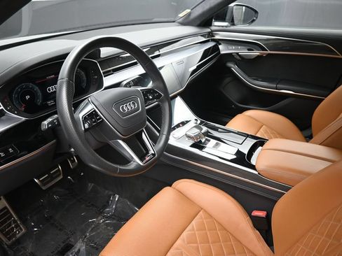Used 2022 Audi S8 AWD/4WD image 19