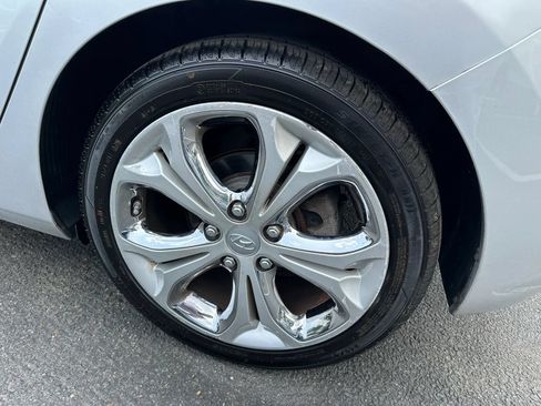 Used 2013 Hyundai Elantra GT w/ Style Pkg FWD image 9