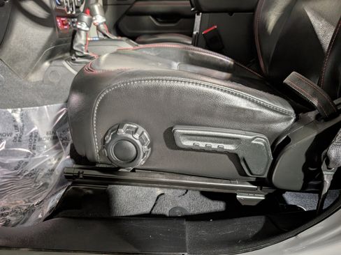 Used 2020 Jeep Wrangler Unlimited Rubicon image 16