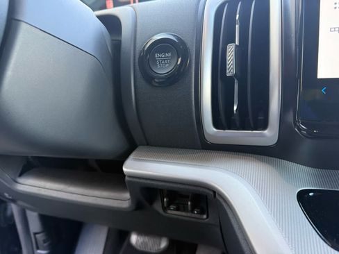 Certified 2025 Ford Expedition Active AWD/4WD image 16