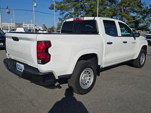 Used 2024 Chevrolet Colorado W/T w/ WT Convenience Package II image 5