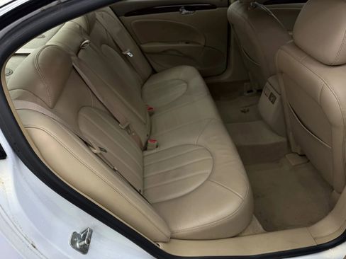Used 2006 Buick Lucerne CXS w/ Driver Confidence Package image 9