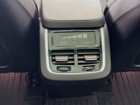 Used 2023 Volvo XC90 B6 Plus w/ Protection Package Premier image 27