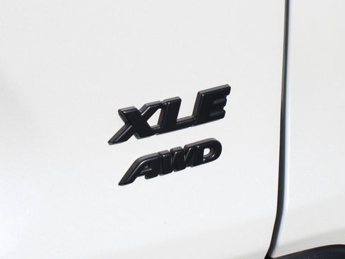 Used 2023 Toyota RAV4 XLE Premium image 46