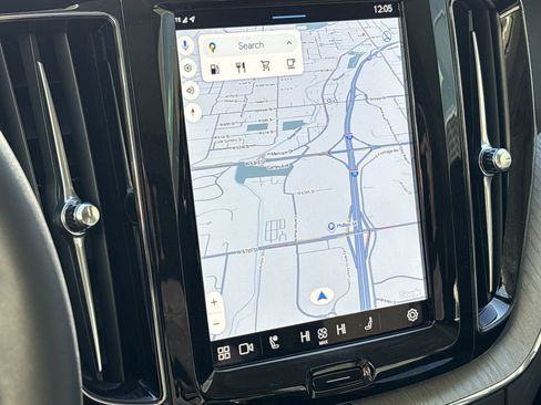 Used 2025 Volvo XC60 B5 Plus w/ Climate Package image 24