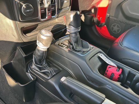 Used 2020 Jeep Wrangler Unlimited Sahara w/ Dual Top Group image 25