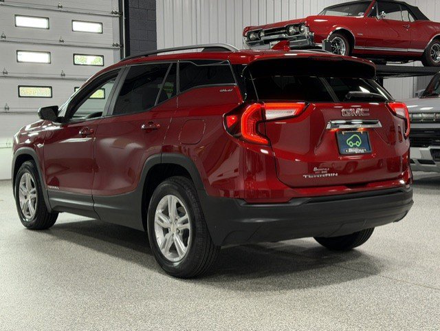 Certified 2023 GMC Terrain SLE w/ Driver Convenience Package FWD image 3