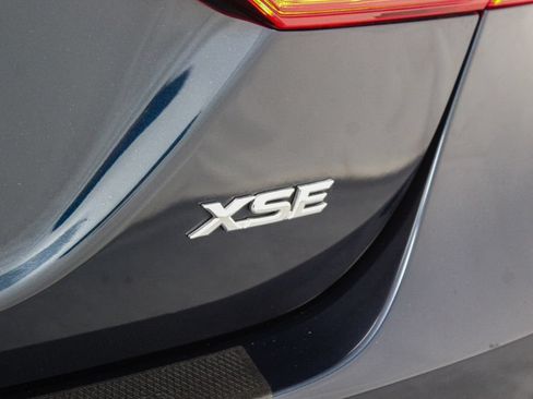 Used 2020 Toyota Camry XSE FWD image 13