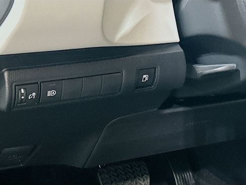 New 2026 Toyota Corolla LE FWD image 10