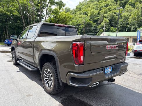 Used 2023 GMC Sierra 1500 AT4 w/ AT4 Premium Package AWD/4WD image 10