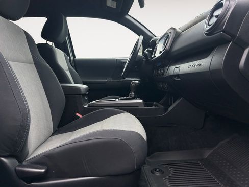 Used 2023 Toyota Tacoma TRD Off-Road w/ Advanced Technology Package image 10