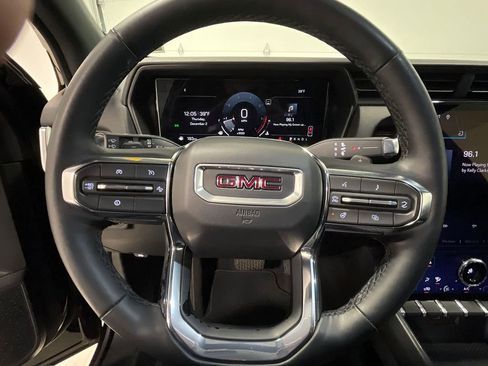 Used 2025 GMC Terrain Elevation image 60