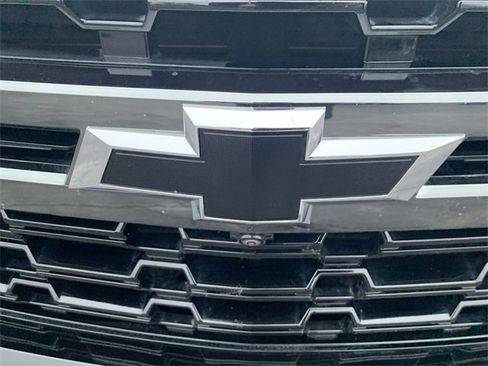 Used 2022 Chevrolet Suburban Z71 w/ Z71 Off-Road Package image 31