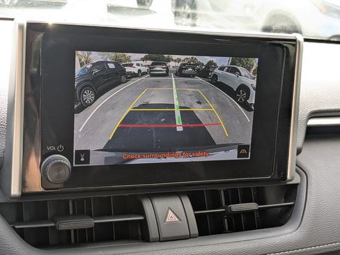 Used 2024 Toyota RAV4 XLE AWD/4WD image 20
