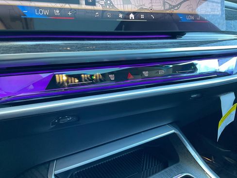 Certified 2024 BMW 740i xDrive AWD/4WD image 18
