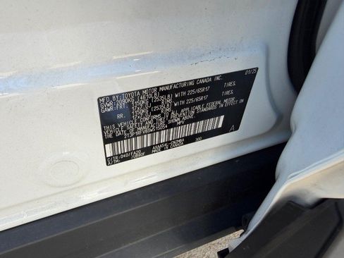 Used 2025 Toyota RAV4 XLE AWD/4WD image 21