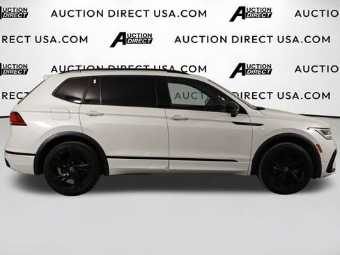 Used 2023 Volkswagen Tiguan SE R-Line FWD image 41