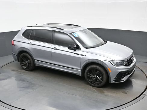 Used 2023 Volkswagen Tiguan SE R-Line FWD image 44