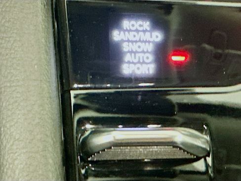 Used 2022 Jeep Grand Cherokee Limited 4xe w/ Luxury Tech Group II image 26