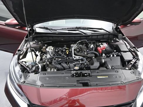 Used 2024 Nissan Altima 2.5 SL FWD image 5
