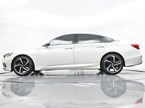 Used 2018 Honda Accord Sport image 44