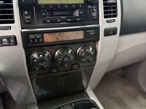 Used 2005 Toyota 4Runner Limited RWD image 17