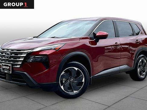 Used 2025 Nissan Rogue SV FWD image 1