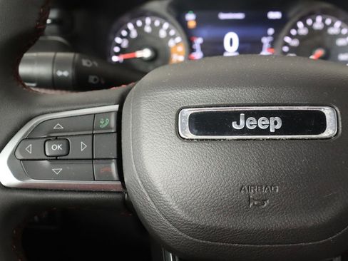 Used 2024 Jeep Compass Trailhawk AWD/4WD image 8