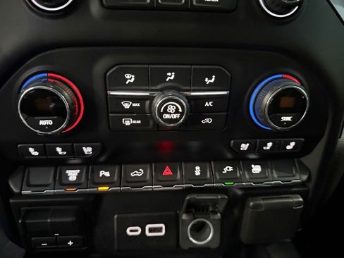 Used 2020 Chevrolet Silverado 2500 LTZ w/ LTZ Plus Package AWD/4WD image 11