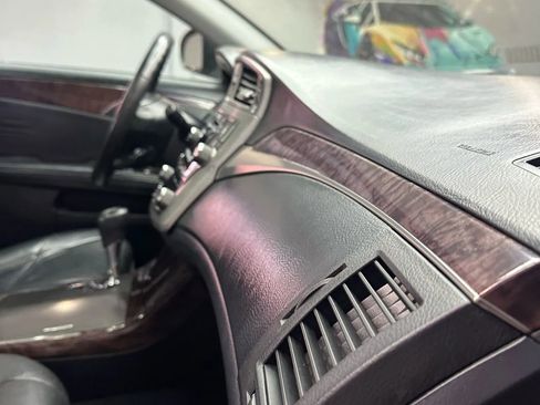 Used 2012 Toyota Avalon Limited image 28