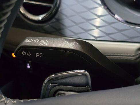 Used 2022 Bentley Bentayga image 39