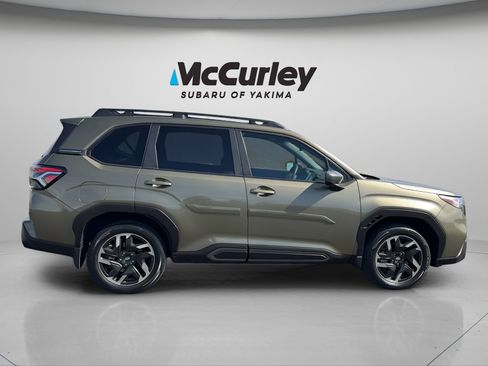 Used 2025 Subaru Forester Limited image 7