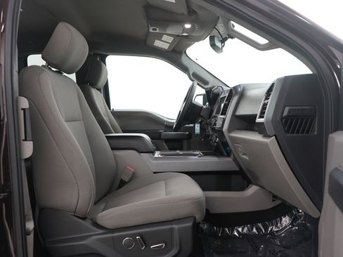 Used 2018 Ford F150 XLT w/ Equipment Group 302A Luxury image 11